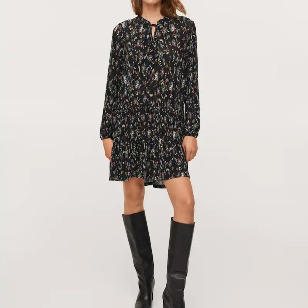 Mango floral print dress. New with tags.